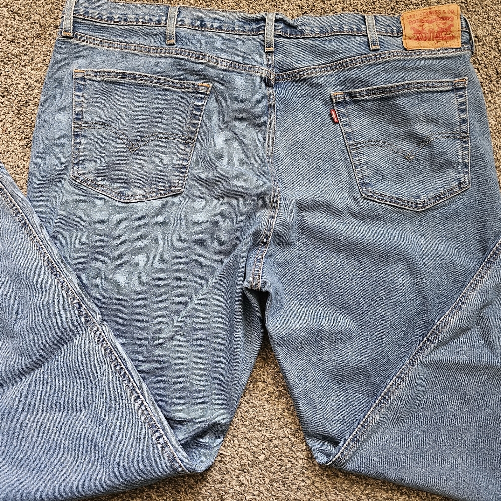 Levi's Men's Light Blue Denim Relaxed Jeans 44x32